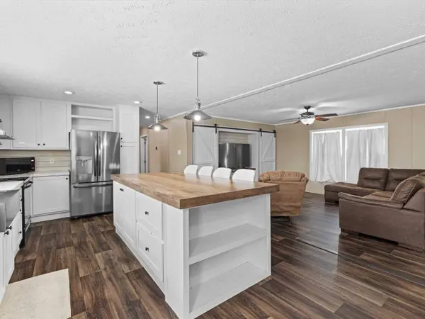 421 N 5th St, Central City, KY 42330