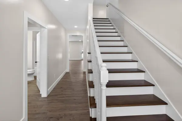 6021 Glencrest Ct, Newburgh, IN 47630