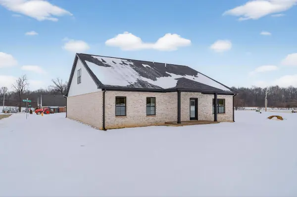 6021 Glencrest Ct, Newburgh, IN 47630