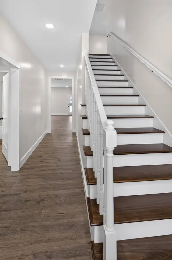 6021 Glencrest Ct, Newburgh, IN 47630