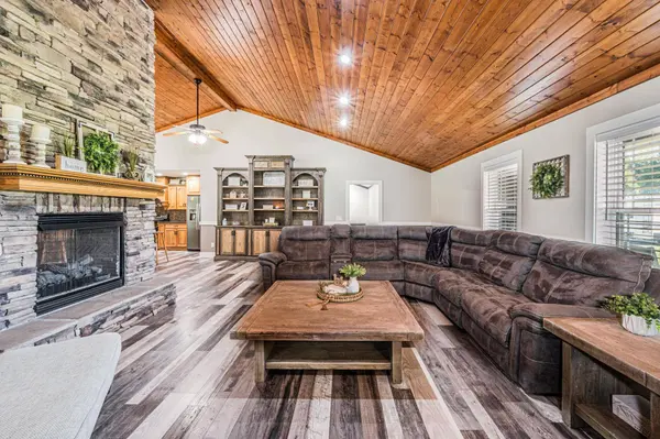 1127 KY-1473, Greenville, KY 42345