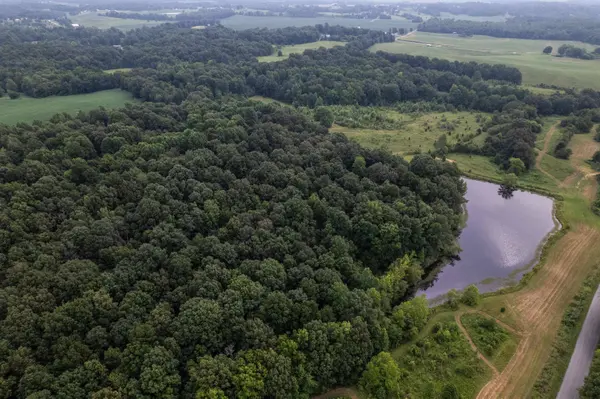 1875 E Harmons Ferry Rd, Utica, KY 42376