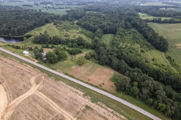 1875 E Harmons Ferry Rd, Utica, KY 42376