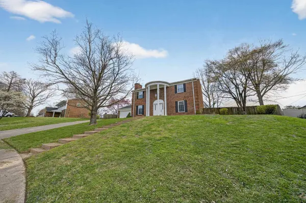 2232 Becklynn Dr, Owensboro, KY 42303