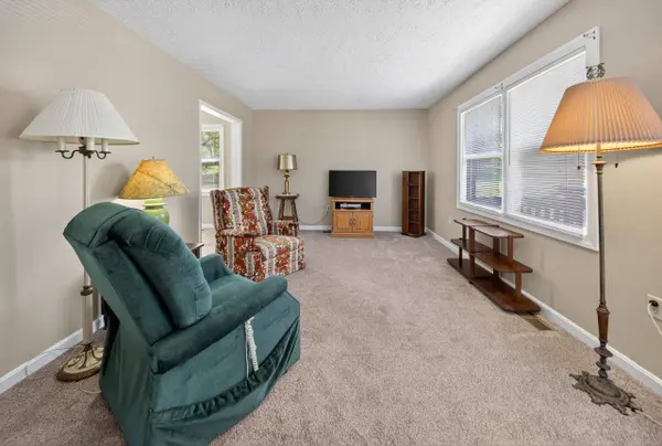 120 Lyons Ln, Sacramento, KY 42372