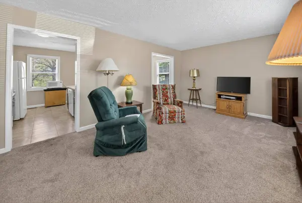 120 Lyons Ln, Sacramento, KY 42372