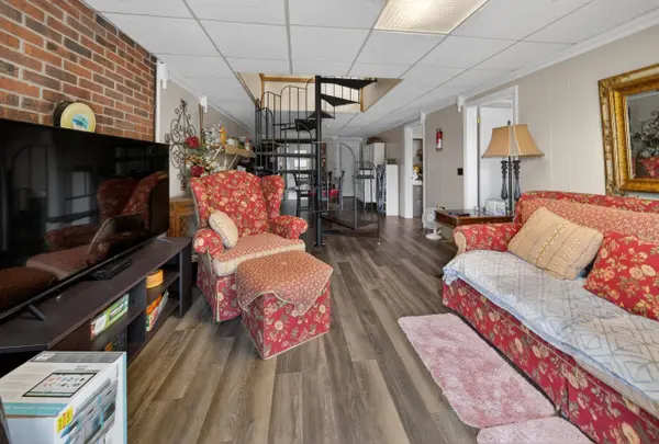 575 Hilldale Rd, Lewisport, KY 42351