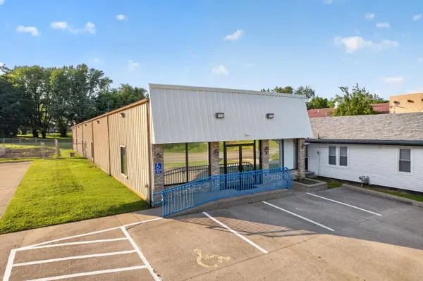 1651 S Green St, Henderson, KY 42420