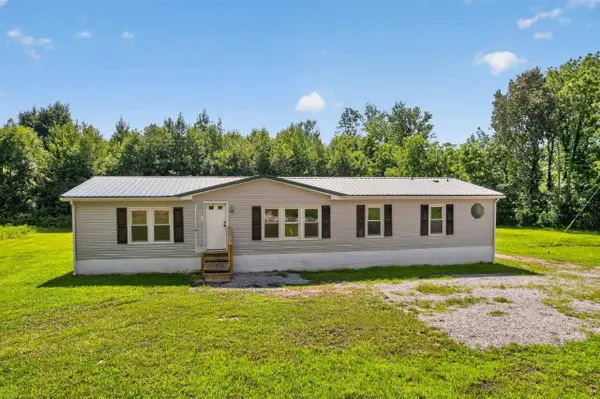 9316 Herbert Rd, Whitesville, KY 42378