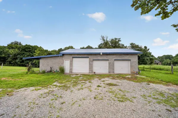 1100 Solway Meeting Rd, Big Clifty, KY 42712