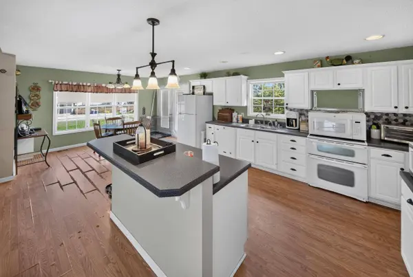 3044 Hilltop Curve Rd, Waverly, KY 42462