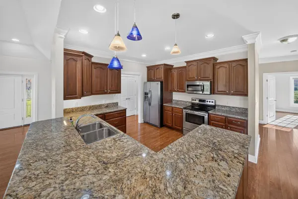 1735 Sterling Valley Dr, Owensboro, KY 42303