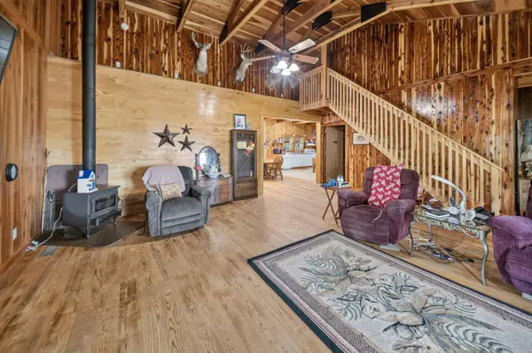 870 Dillingham Schoolhouse Rd, White Plains, KY 42464