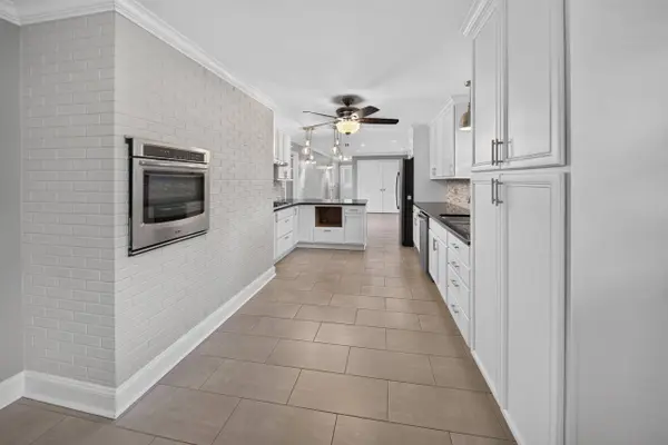 3956 Locust Hill Dr, Owensboro, KY 42303