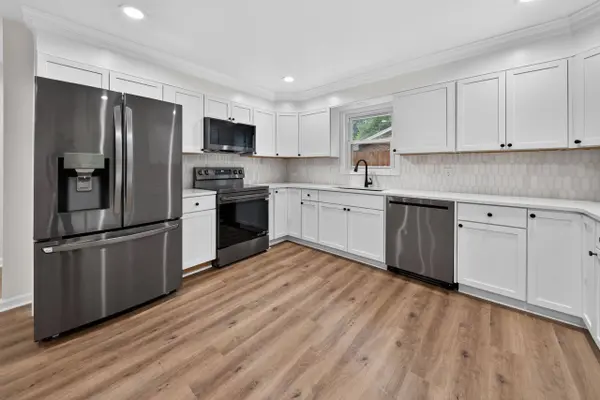 6567 Brookwood Dr, Owensboro, KY 42301