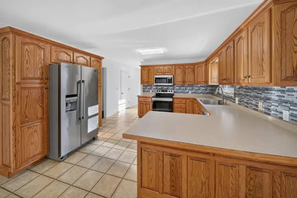 155 Walnut St, Sacramento, KY 42372