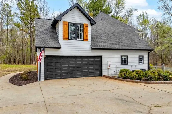 857 Cooper RD, Social Circle, GA 30025
