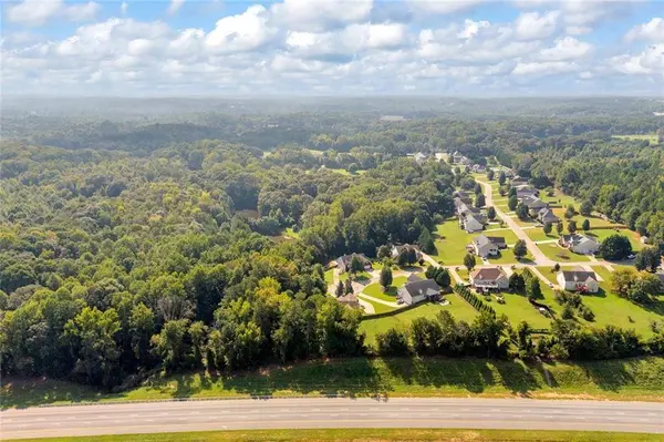 89 Katie Spring LN, Jefferson, GA 30549