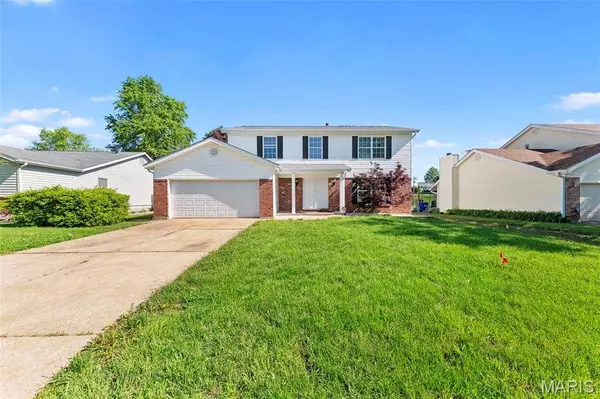 3009 Country Knoll DR, St Charles, MO 63303