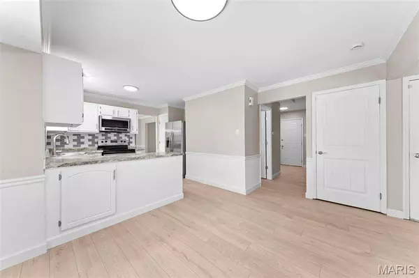 3009 Country Knoll DR, St Charles, MO 63303