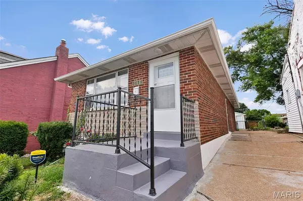 3674 Blow ST, St Louis, MO 63116