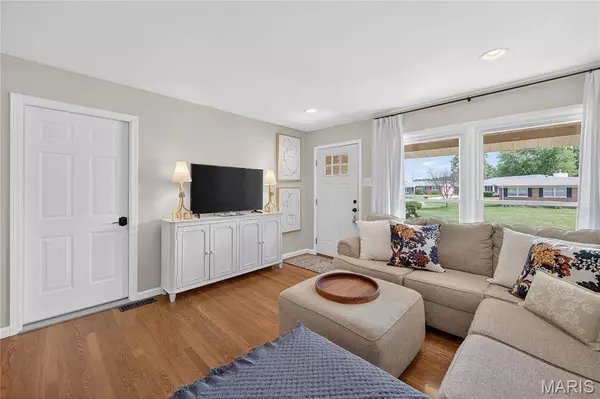 2509 Fair Oaks DR, St Charles, MO 63301