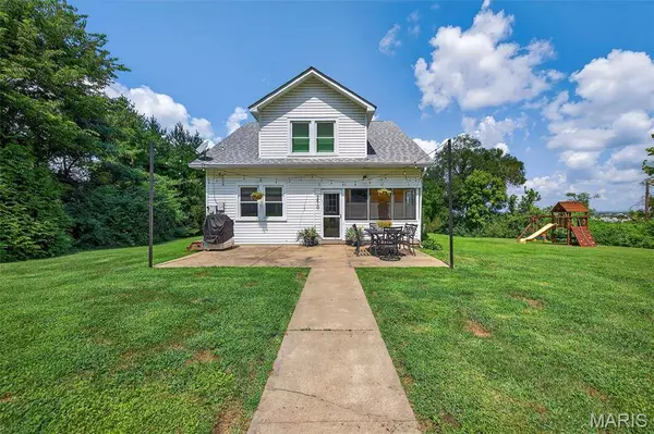 3410 Elm Point RD, St Charles, MO 63301