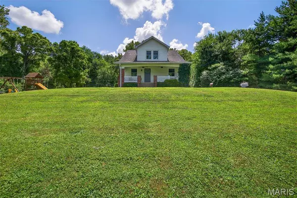 3410 Elm Point RD, St Charles, MO 63301