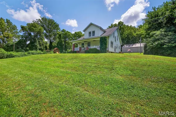 3410 Elm Point RD, St Charles, MO 63301