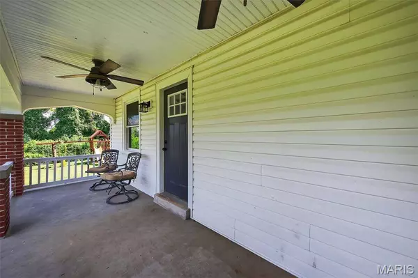 3410 Elm Point RD, St Charles, MO 63301