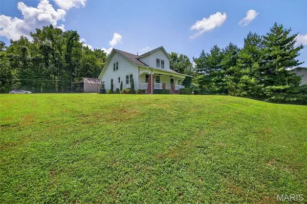 3410 Elm Point RD, St Charles, MO 63301