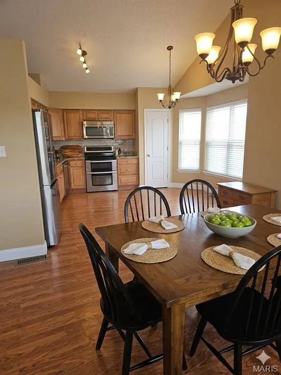 2877 Bromley DR, O'fallon, MO 63368