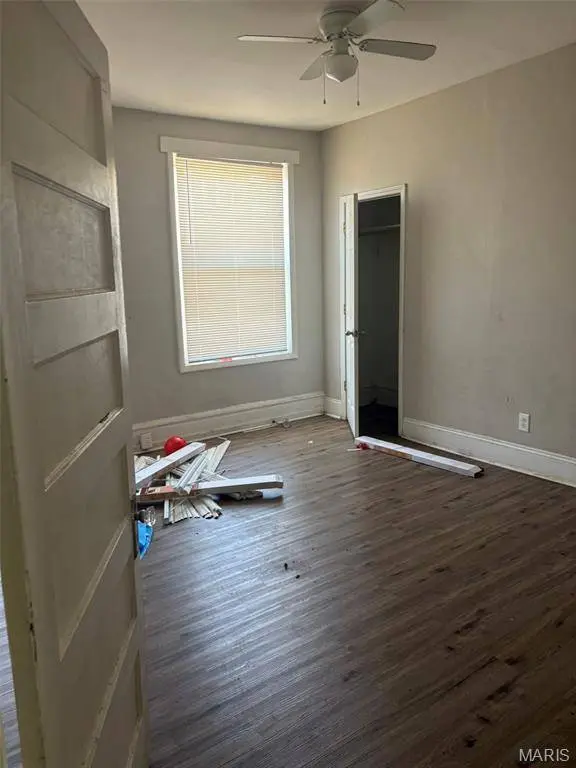 3710 S Broadway, St Louis, MO 63118