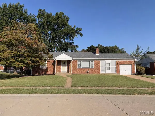 3 Locust DR