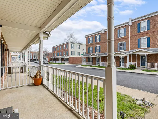 12 W MCCAULLEY CT, Wilmington, DE 19801