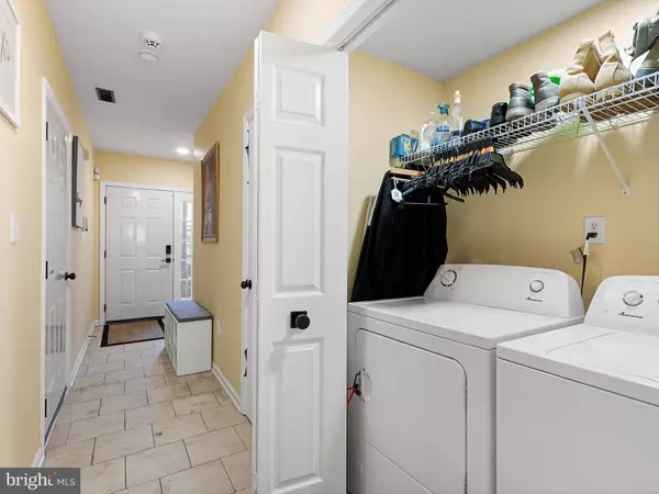 12 W MCCAULLEY CT, Wilmington, DE 19801