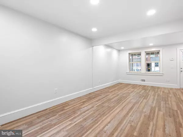 18 DENHAM AVE, Claymont, DE 19703