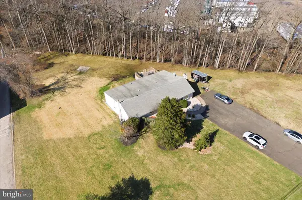 211 LINCOLN HWY, Fairless Hills, PA 19030