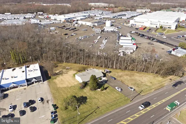 211 LINCOLN HWY, Fairless Hills, PA 19030