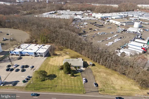 211 LINCOLN HWY, Fairless Hills, PA 19030