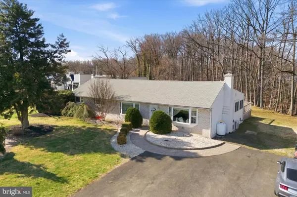 211 LINCOLN HWY, Fairless Hills, PA 19030