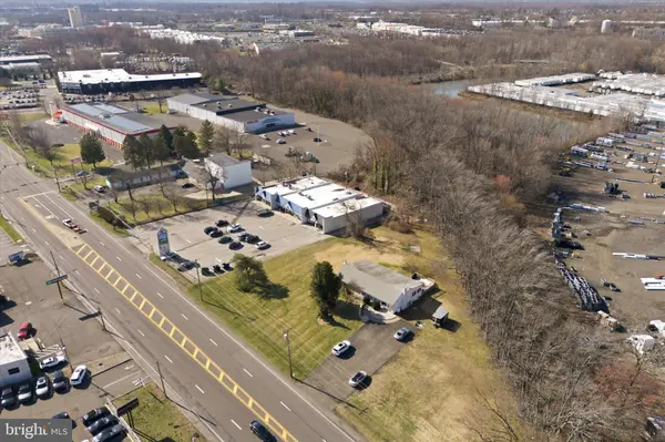 211 LINCOLN HWY, Fairless Hills, PA 19030