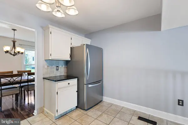 10 BUCHANAN CIR, Newark, DE 19702