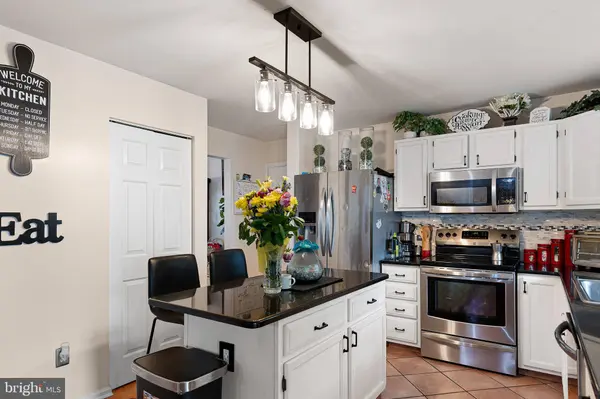 805 CORNSTALK DR, New Castle, DE 19720
