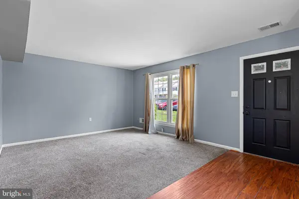 1 NATHAN HALE CT, Newark, DE 19711