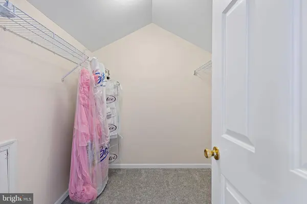 26 SILVERWOOD BLVD, Newark, DE 19711
