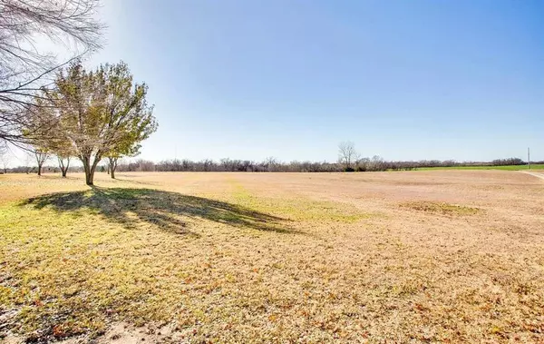 9217 N Van Buren ST, Enid, OK 73703