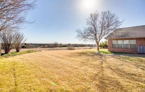 9217 N Van Buren ST, Enid, OK 73703