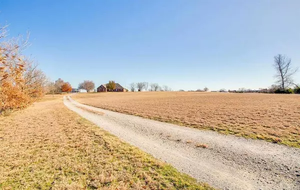 9217 N Van Buren ST, Enid, OK 73703