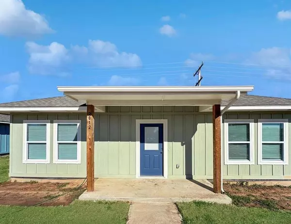 116 Sterling DR, Chickasha, OK 73018